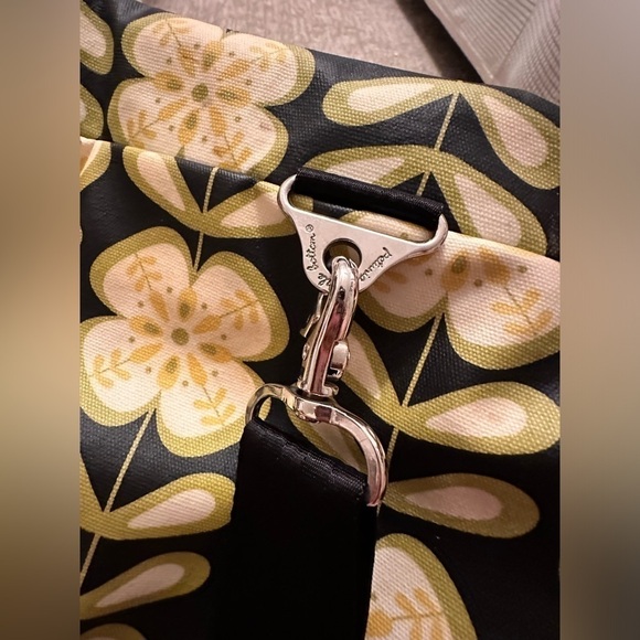 Petunia Pickle Bottom La Paz Boxy Diaper Bag Backpack - Picture 7 of 8